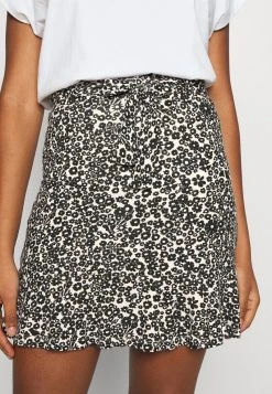 Even&Odd Mujer Minifalda - White/black 11 Even&Odd Mujer Minifalda - White/black -Even&Odd Ventas 2024 060e4d6b0eb24d37880cf174d9d8cdcf