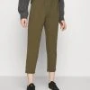 Even&Odd Mujer TAPERED PANTS WITH DART DETAIL - Pantalones - Olive 2 Even&Odd Mujer TAPERED PANTS WITH DART DETAIL - Pantalones - Olive -Even&Odd Ventas 2024 16359dc4eb934cc5bdd59e85a5689584