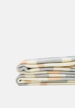 Even&Odd Bufanda - Blue/camel/off-white, Mujer 8 Even&Odd Bufanda - Blue/camel/off-white, Mujer -Even&Odd Ventas 2024 18552e5d45f44cd989113233caa7bce3