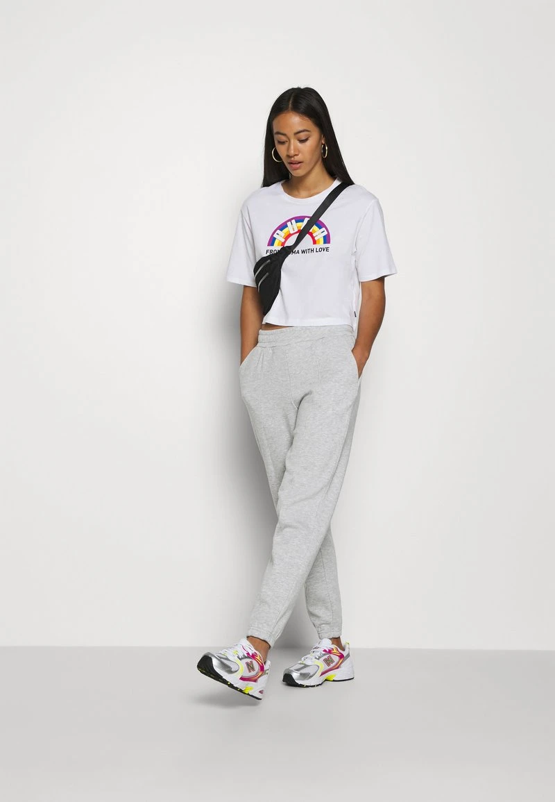 Even&Odd Mujer BASIC REGULAR FIT JOGGERS - Pantalones Deportivos - Mottled Light Grey 4 Even&Odd Mujer BASIC REGULAR FIT JOGGERS - Pantalones Deportivos - Mottled Light Grey - Imagen 2