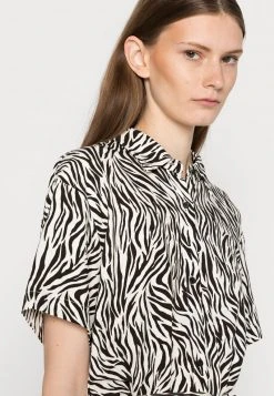 Even&Odd Vestido Camisero - Black/white, Mujer 11 Even&Odd Vestido Camisero - Black/white, Mujer -Even&Odd Ventas 2024 6e3a9a73623b43c58e659d1687274013