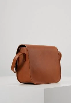 Even&Odd Mujer Bandolera - Cognac 7 Even&Odd Mujer Bandolera - Cognac -Even&Odd Ventas 2024 70364ff327cd42398f7cbd7e70a34a18