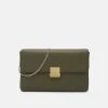 Even&Odd Mujer Clutch - Green 1 Even&Odd Mujer Clutch - Green -Even&Odd Ventas 2024 7fb0f53feada496e8921c04e14293e16