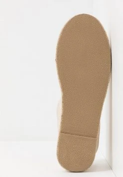 Even&Odd Mujer 2 PACK - Alpargatas - Gold/silver 17 Even&Odd Mujer 2 PACK - Alpargatas - Gold/silver -Even&Odd Ventas 2024 850ecdb1decf47f5ac818959e5655659