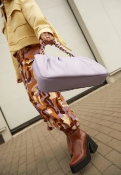 Even&Odd Clutch - Lilac, Mujer 10 Even&Odd Clutch - Lilac, Mujer -Even&Odd Ventas 2024 8768c9b6531344ef96cef1738e63aab0