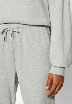 Even&Odd Mujer REGULAR FIT JOGGERS - Pantalones Deportivos - Mottled Light Grey 11 Even&Odd Mujer REGULAR FIT JOGGERS - Pantalones Deportivos - Mottled Light Grey -Even&Odd Ventas 2024 892ff096d0b24a74a7f955d29ca7fee7