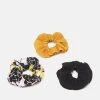 Even&Odd 3 PACK - Hair Styling Accessory - Multi-coloured/black/mustard Yellow, Mujer 1 Even&Odd 3 PACK - Hair Styling Accessory - Multi-coloured/black/mustard Yellow, Mujer -Even&Odd Ventas 2024 8c51255cbecf46b1bffeddcfbaeca8be