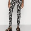 Even&Odd Leggings - Black/white, Mujer -Even&Odd Ventas 2024 8d3a5a1ef4864c449215ca28bcdec65d