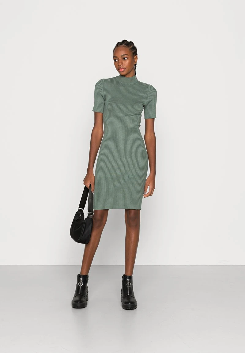 Even&Odd PERKIN NECK SHORT SLEEVE DRESS - Vestido De Punto - Olive, Mujer 4 Even&Odd PERKIN NECK SHORT SLEEVE DRESS - Vestido De Punto - Olive, Mujer - Imagen 2