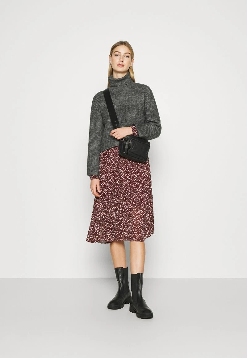 Even&Odd Mujer CROPPED BOXY ROLL NECK - Jersey De Punto - Mottled Dark Grey 4 Even&Odd Mujer CROPPED BOXY ROLL NECK - Jersey De Punto - Mottled Dark Grey - Imagen 2