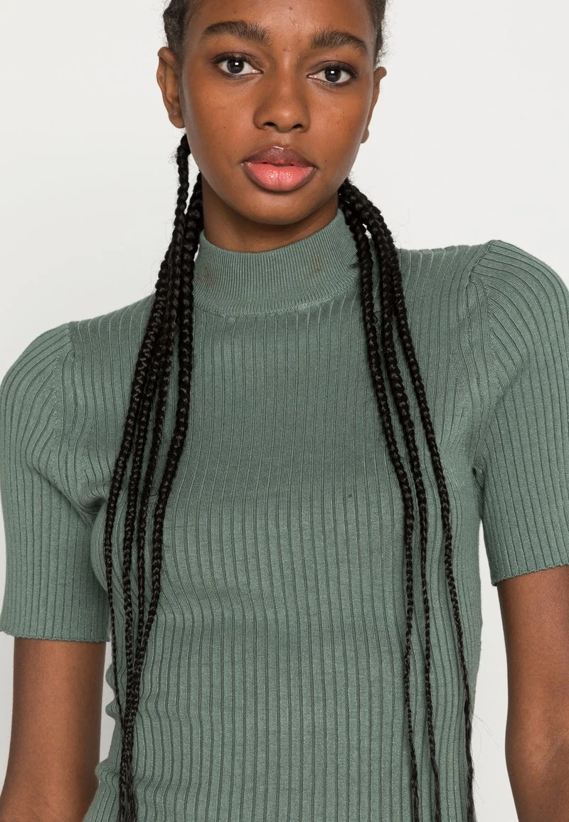 Even&Odd PERKIN NECK SHORT SLEEVE DRESS - Vestido De Punto - Olive, Mujer 7 Even&Odd PERKIN NECK SHORT SLEEVE DRESS - Vestido De Punto - Olive, Mujer - Imagen 5