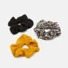 Even&Odd Mujer 3 PACK - Hair Styling Accessory - Black/yellow/brown 1 Even&Odd Mujer 3 PACK - Hair Styling Accessory - Black/yellow/brown -Even&Odd Ventas 2024 b998017032184626a6a693eafd4c22ef