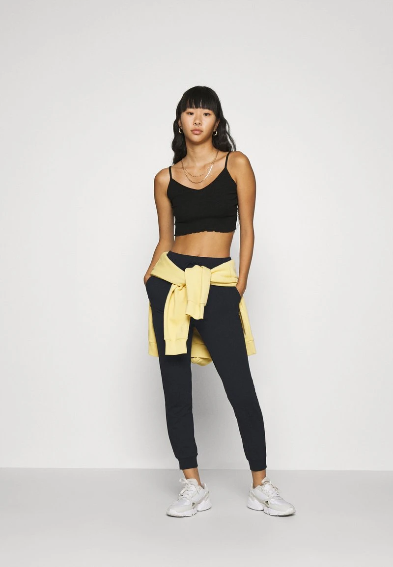 Even&Odd Mujer 2er PACK - Slim Fit Joggers - Pantalones Deportivos - Black/ White 4 Even&Odd Mujer 2er PACK - Slim Fit Joggers - Pantalones Deportivos - Black/ White - Imagen 2