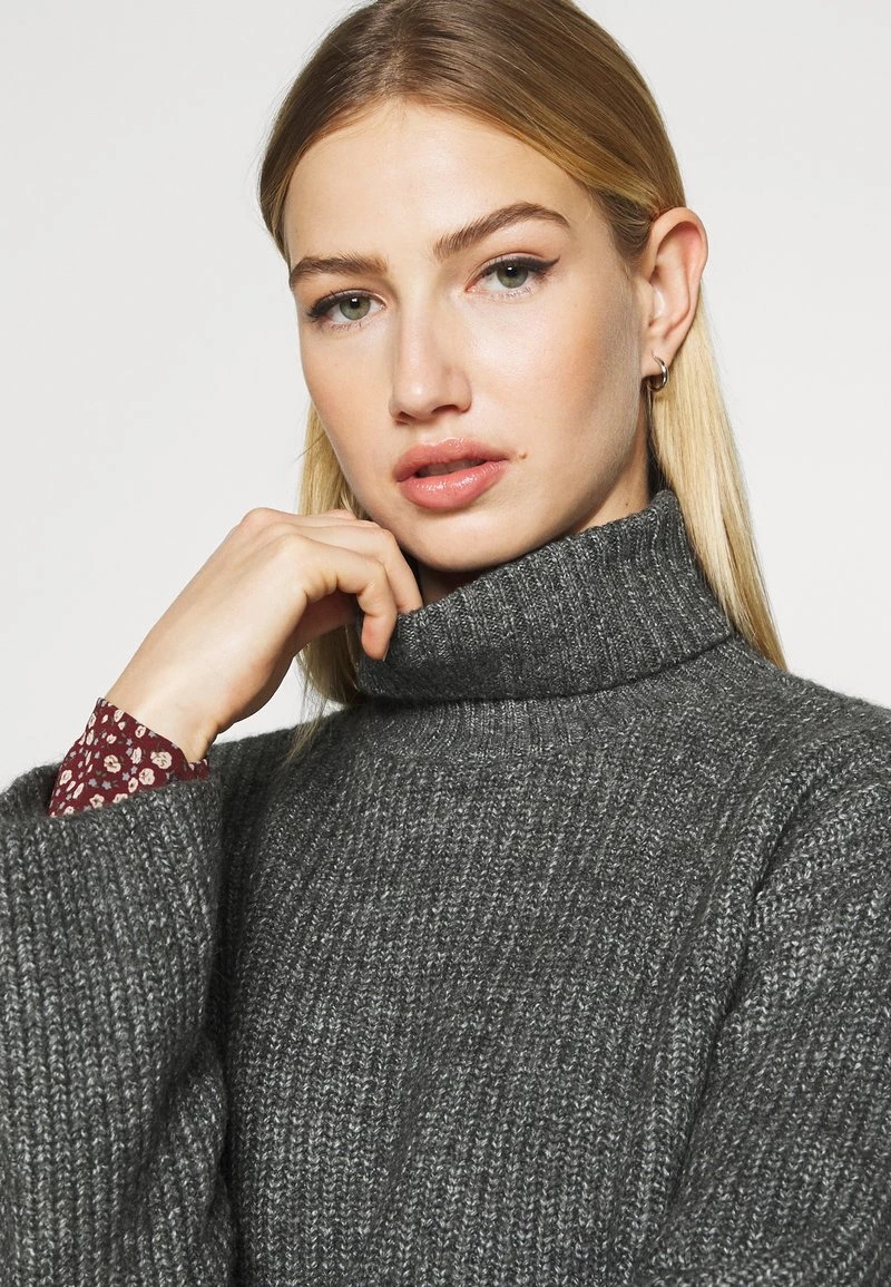 Even&Odd Mujer CROPPED BOXY ROLL NECK - Jersey De Punto - Mottled Dark Grey 6 Even&Odd Mujer CROPPED BOXY ROLL NECK - Jersey De Punto - Mottled Dark Grey - Imagen 4