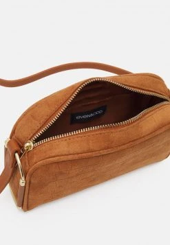 Even&Odd Mujer Bandolera - Cognac -Even&Odd Ventas 2024 d6ce58ccc2c540b4ac447a0c0fc43dbf