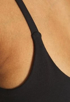 Even&Odd Top - Black, Mujer -Even&Odd Ventas 2024 f3b9ffce78d54c6fa1eac66cb17ab933