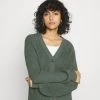 Even&Odd Mujer BUTTON THROUGH CARDIGAN - Chaqueta De Punto - Green 1 Even&Odd Mujer BUTTON THROUGH CARDIGAN - Chaqueta De Punto - Green -Even&Odd Ventas 2024 f9a46c77279c4902a4423c2e50a9131a