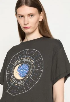 Even&Odd Mujer Camiseta Estampada - Anthracite 11 Even&Odd Mujer Camiseta Estampada - Anthracite -Even&Odd Ventas 2024 fb028b85f3bc469bb4d01add268cf766